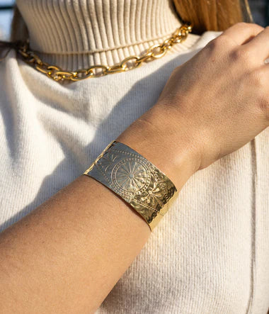 Olora Bangle