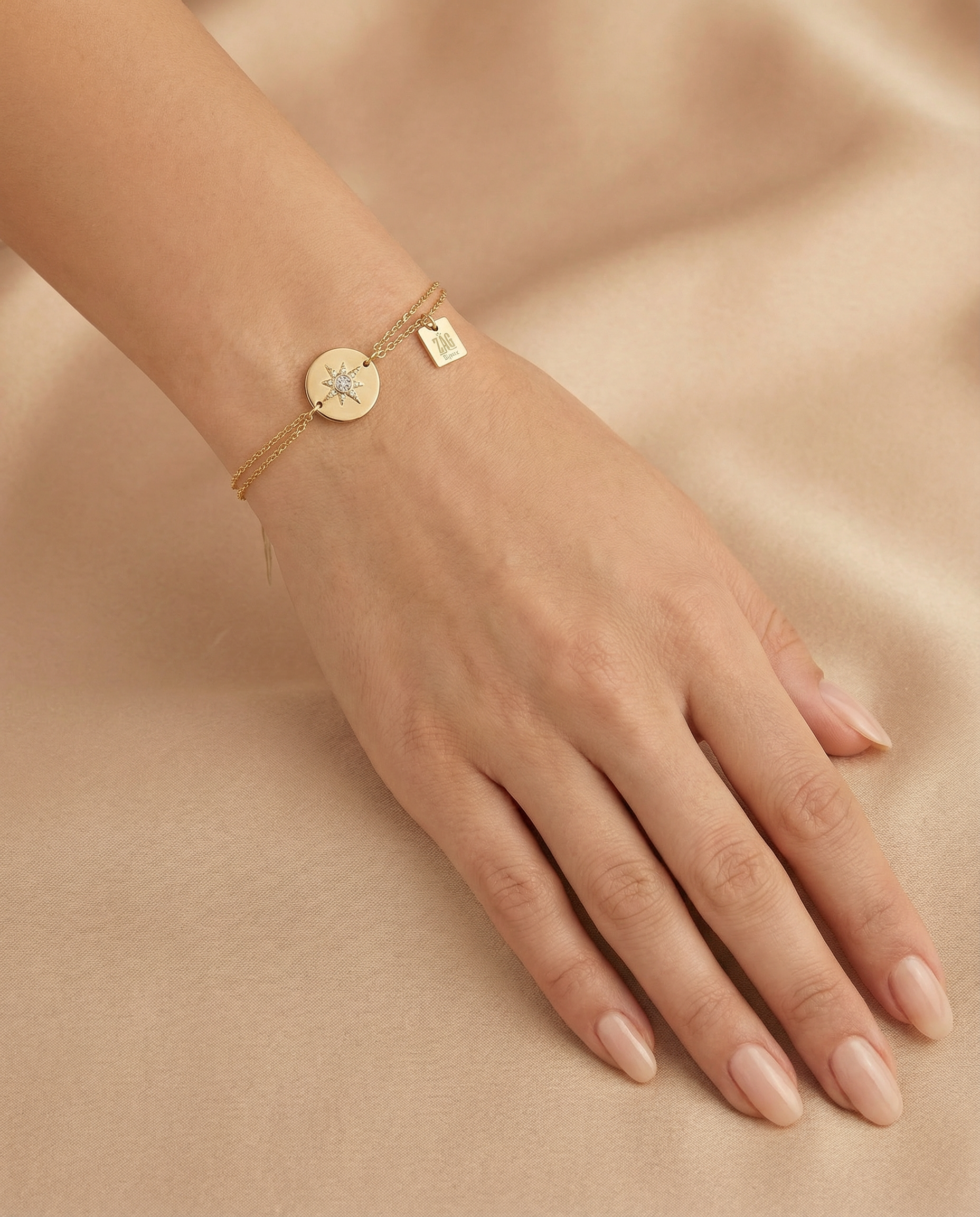 Short Bracelet Gold